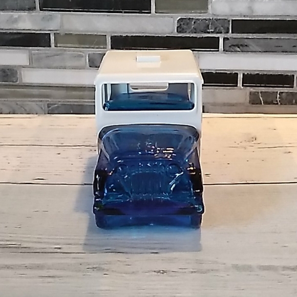 Collectable empty Avon mail jeep truck - Picture 2 of 6